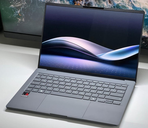 ASUS ZENBOOK 14 CORE i7